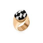 Estera black & white